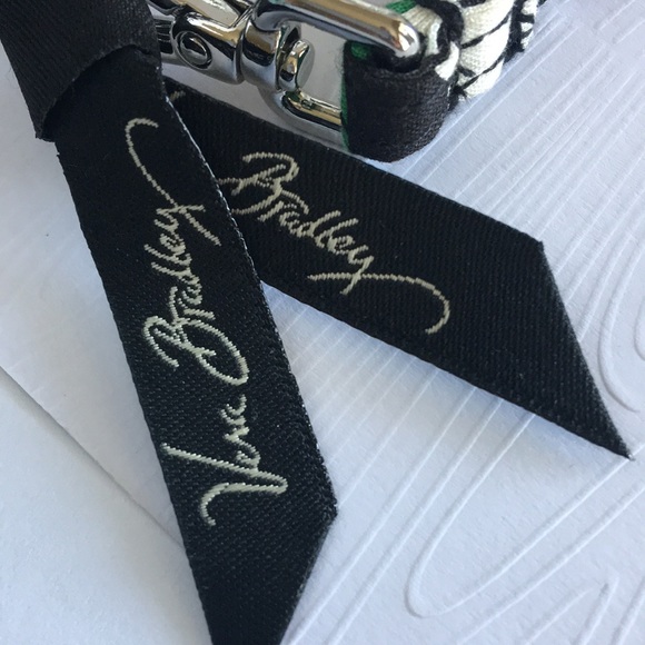 Vera Bradley Wristlet (Retired Floral Pattern) RARE - Picture 3 of 10